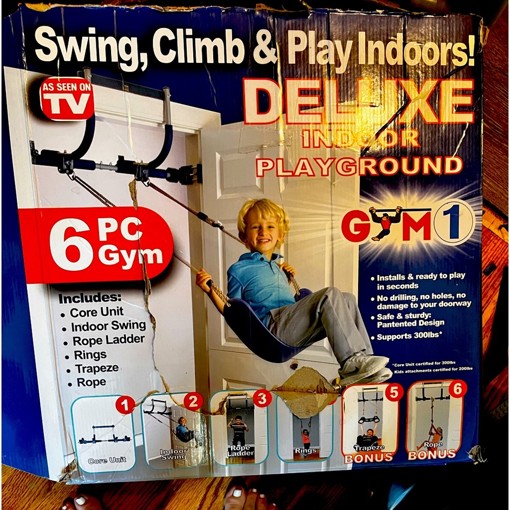 As Seen On TV indoor play set! 1 base with multiple attachments for indoor fun!
